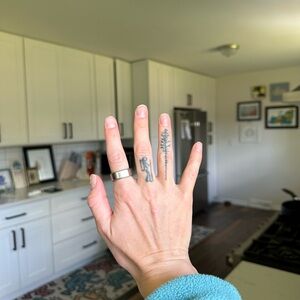 Oura Gen3 // Silver // Size 7